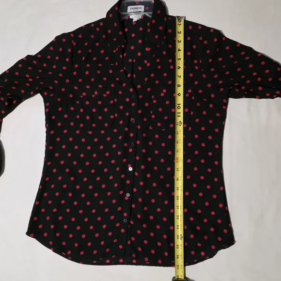 Express Black Red Polka Dot Slim Fit LP Blouse Roll Tab Large Petite - Picture 7 of 9